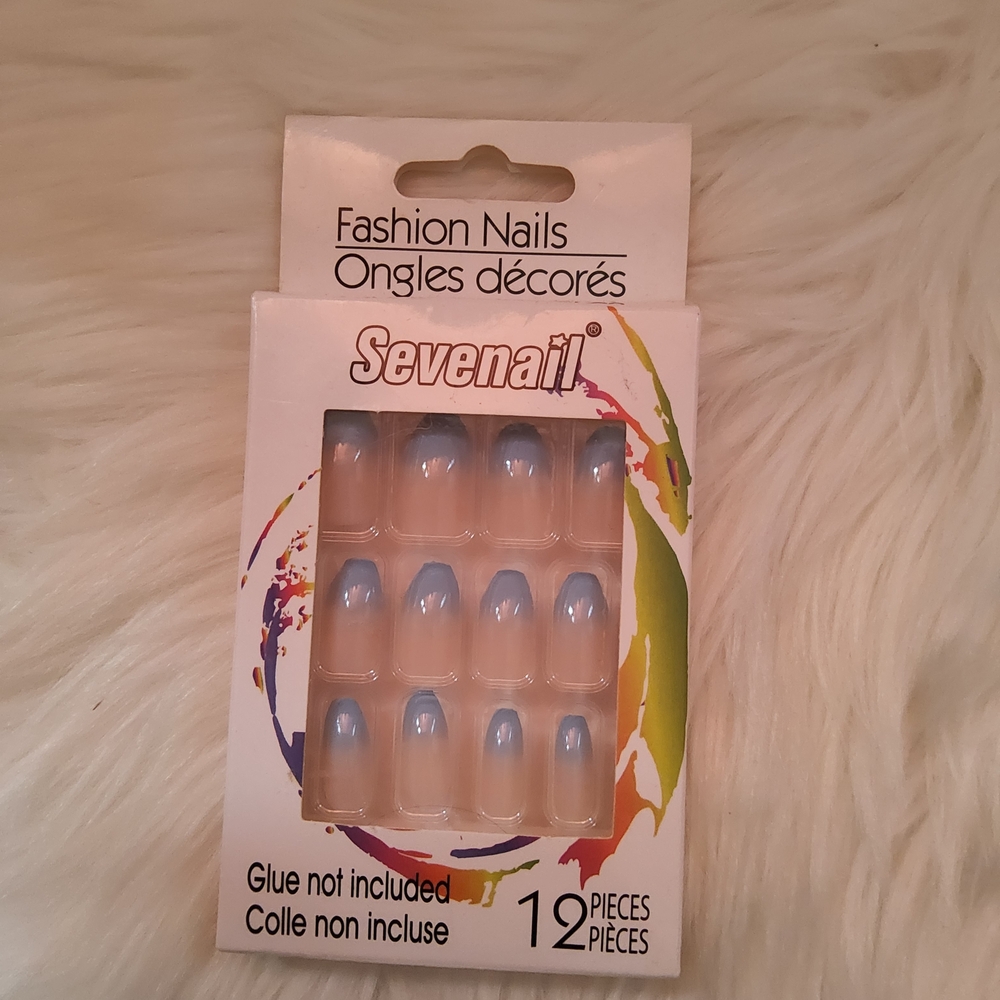 10 /$10 Sevenail Fashion Nails in Blue
